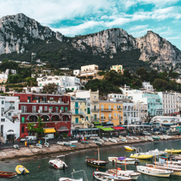 Glamour Campania | &Pi;ά&sigma;&chi;&alpha; 2026