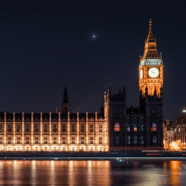 &Lambda;&omicron;&nu;&delta;ί&nu;&omicron; | &Pi;ά&sigma;&chi;&alpha; 2026